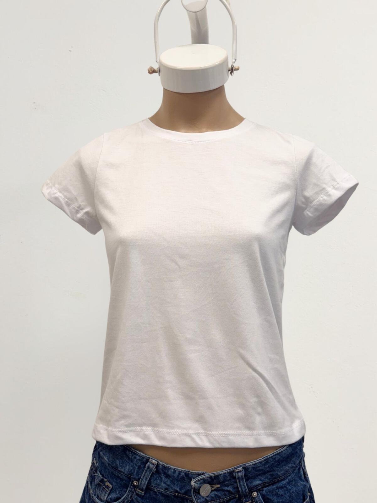 REMERA BASICA CLOE